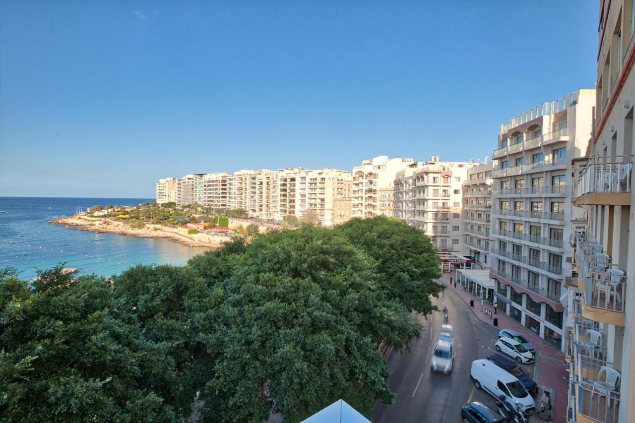 Vic- Seafront Apartment Сліма Екстер'єр фото