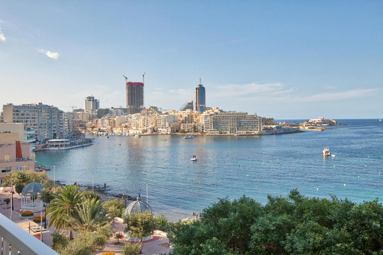 Vic- Seafront Apartment Сліма Екстер'єр фото