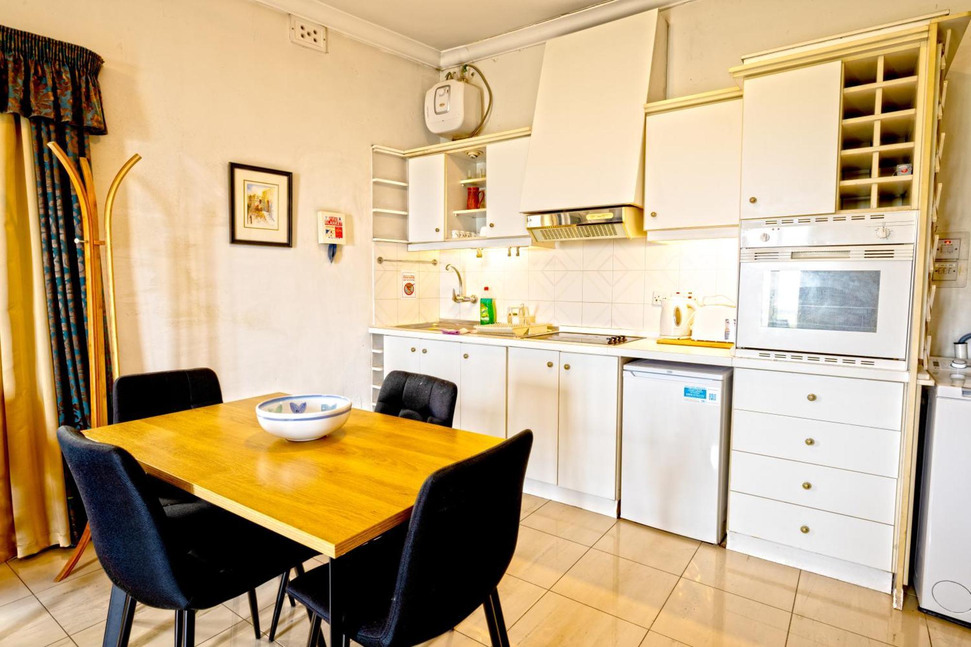 Vic- Seafront Apartment Сліма Екстер'єр фото