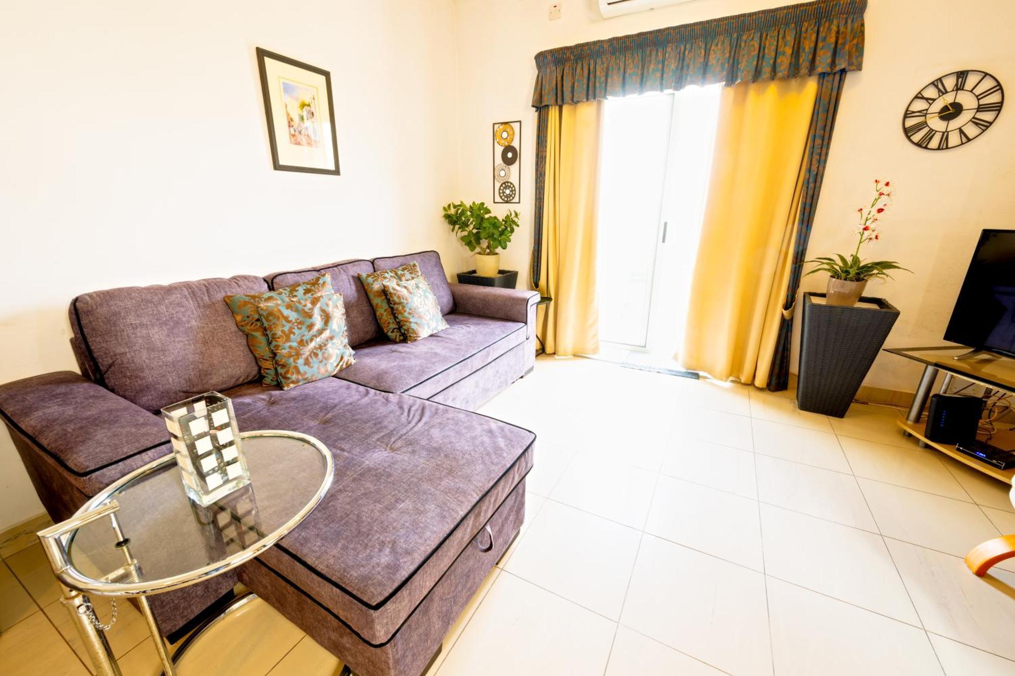 Vic- Seafront Apartment Сліма Екстер'єр фото